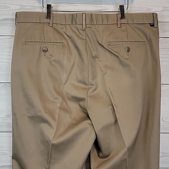 Dockers original classic fit chinos in tan Men's Size 40X34 - Picture 8 of 16